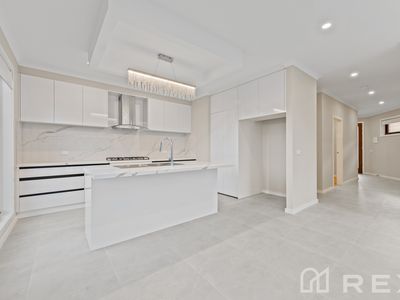 2 / 8 Landhill Court, Hallam