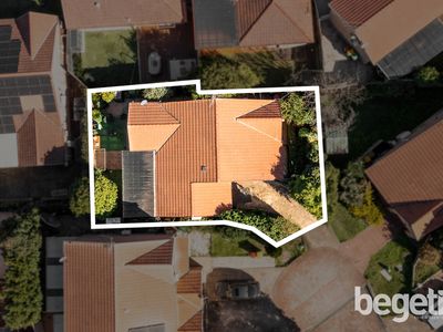 8 Tristania Grove, Greenacre