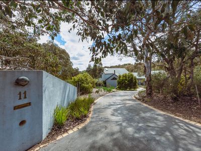 11 Lonergan Drive, Greenleigh