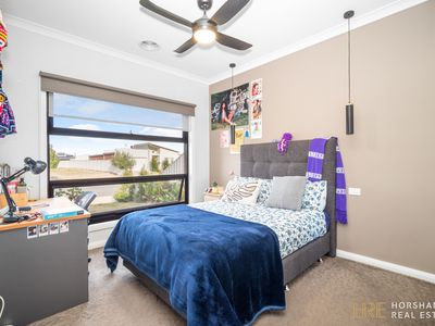 43 Waterlink Esplanade, Horsham