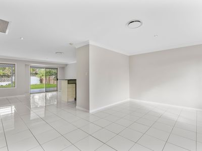 16 School Road, Wynnum West