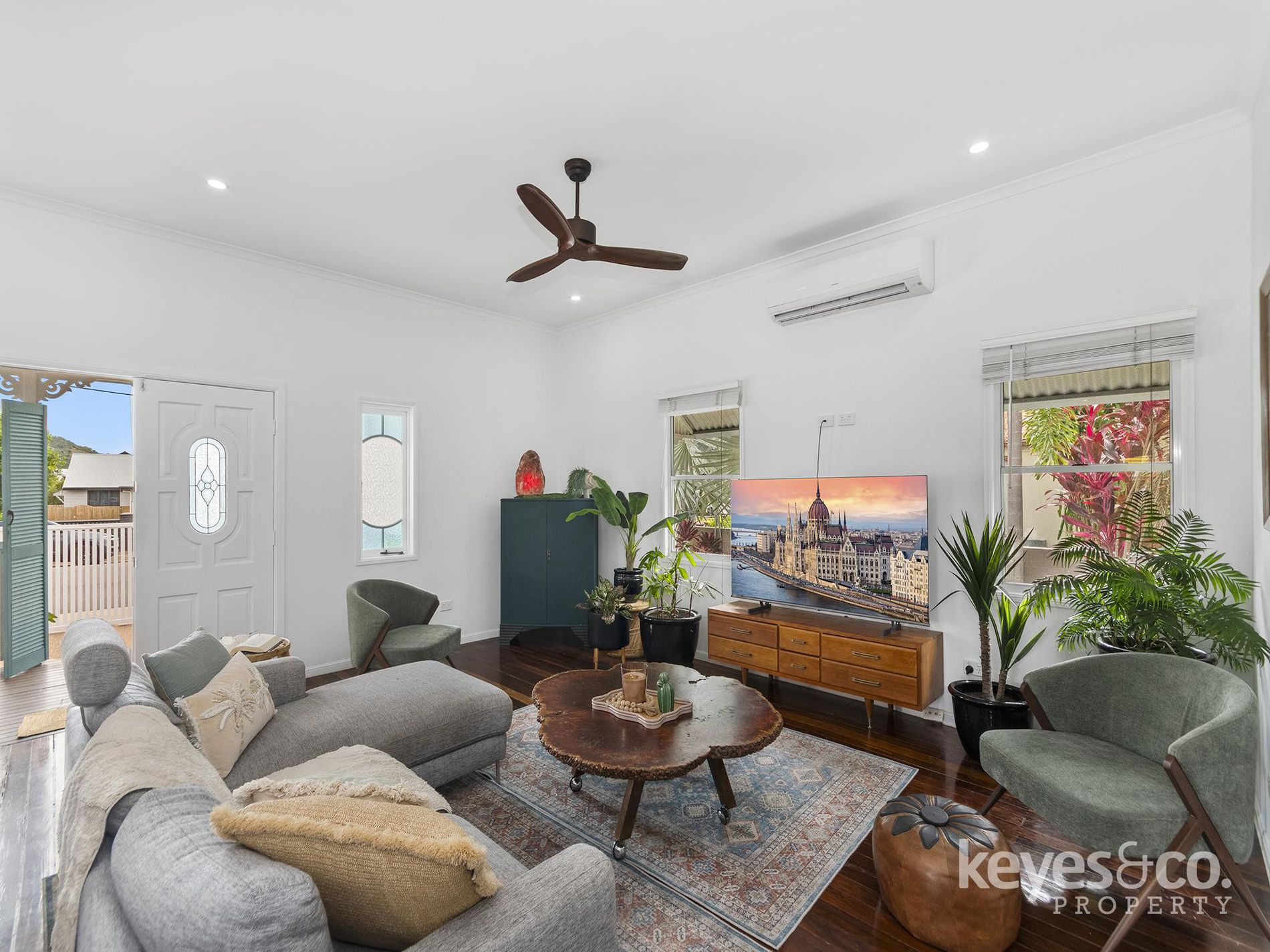 2 The Avenue, Hermit Park