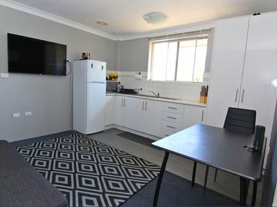 5 / 25 West Street, Forster