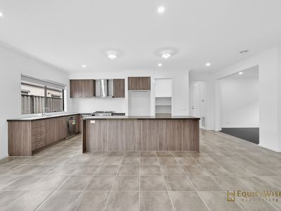 27 Kutjera Street, Manor Lakes