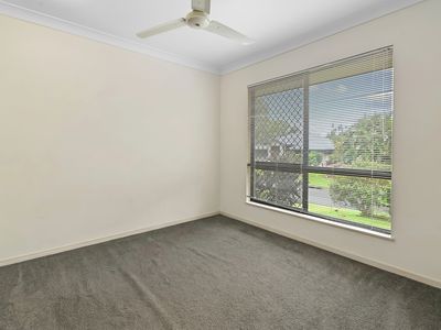 10 WOODROSE DRIVE, Mount Sheridan