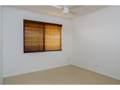 16 Dun Street, Tewantin