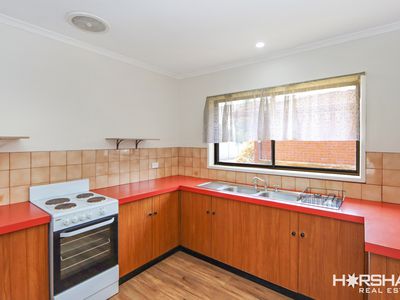 1 / 9 Young Street, Horsham