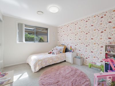 37 Grasstree Avenue, Woongarrah