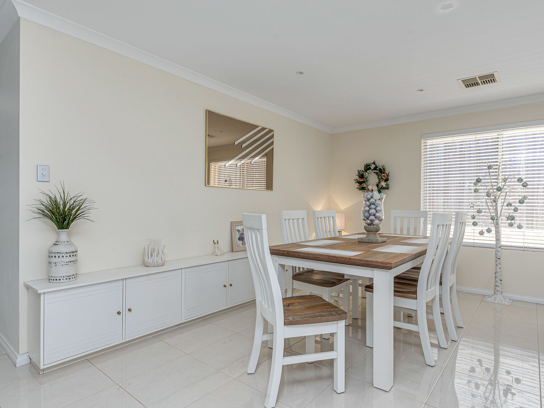 24 Spiral Flag Road, Yanchep