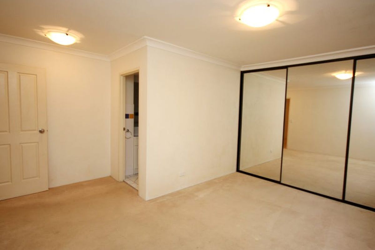 7 / 8-12 Hornsey Road, Homebush West
