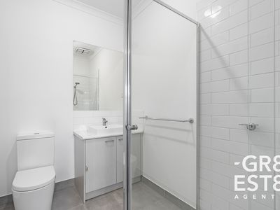 4 AQUATIC DRIVE, Cranbourne West