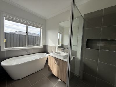 2 Carex Street, Yarrawonga