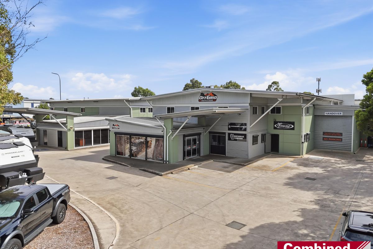 1 & 2 / 2 Samantha Place, Smeaton Grange