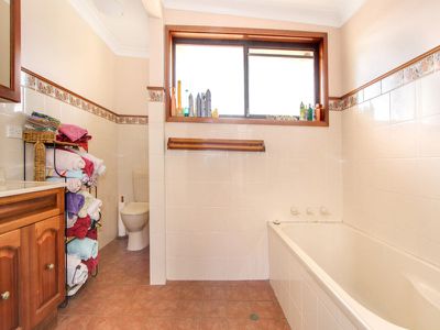 23 Lawrence Avenue, Mount Warrigal