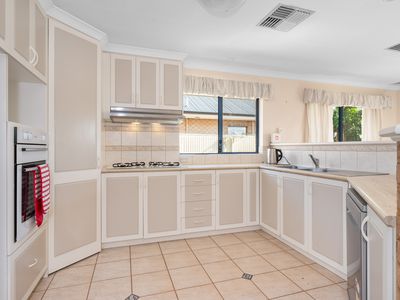 24 Geoffrey Stokes Parade, Kalgoorlie