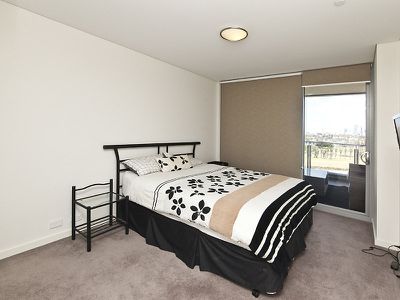 803 / 30 The Circus, Burswood