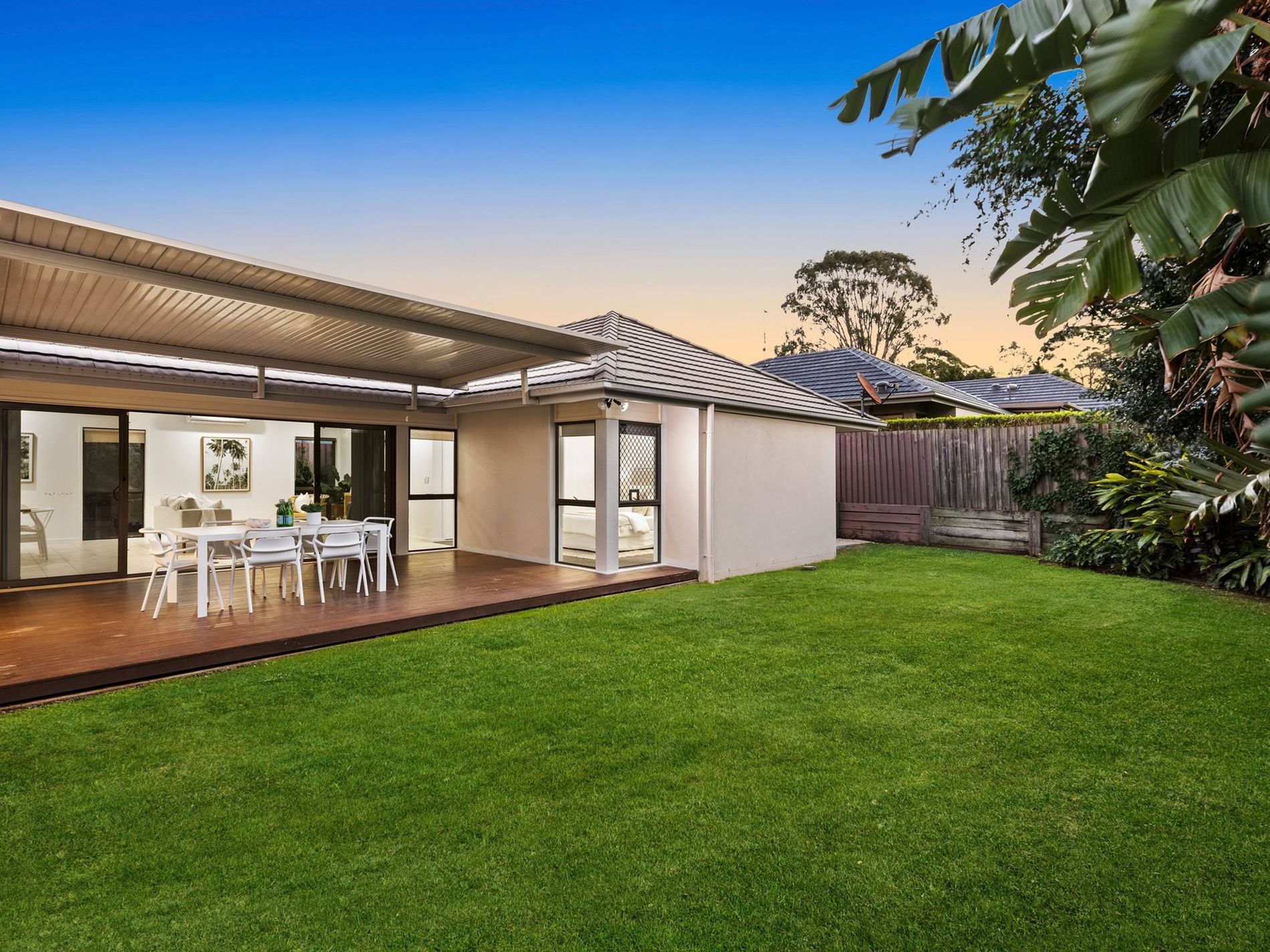 15 Hawksbury Crescent, Wakerley