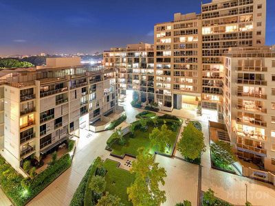 252 / 10 Lachlan Street, Waterloo