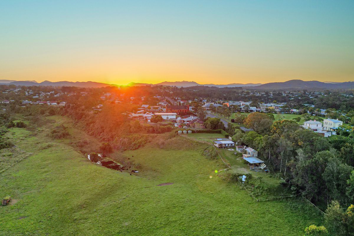 2 Farquhar Street, Wingham