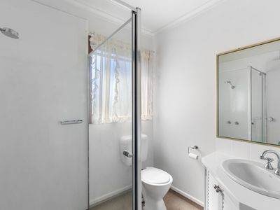 12 HANLEY CRESCENT, Seymour