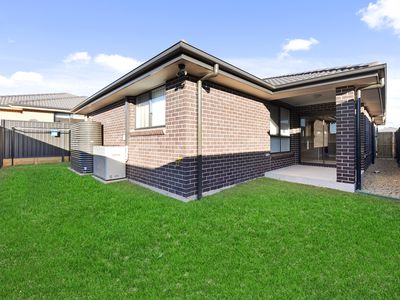 17 Swallow Loop, Oran Park