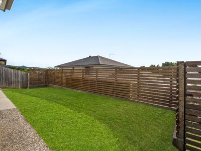 267 Lakeside Avenue, Springfield Lakes