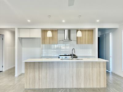 13 Venice Cres, Redbank