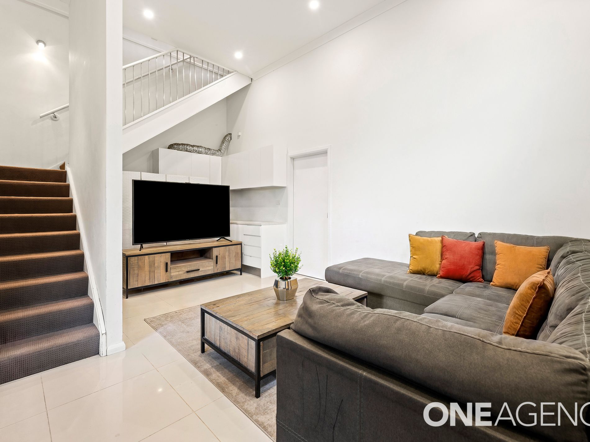 2 / 1 Backhouse Road, Lake Heights