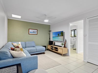 1 / 36 Point Cartwright Drive, Buddina