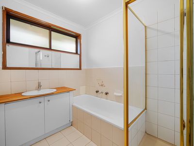 77 Tamarind Crescent, Werribee