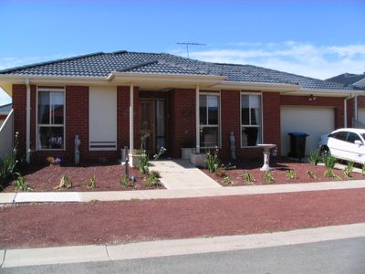 1 / 6 Bellworth Avenue, Tarneit