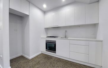 Flat A / 742 Bourke Street, Redfern