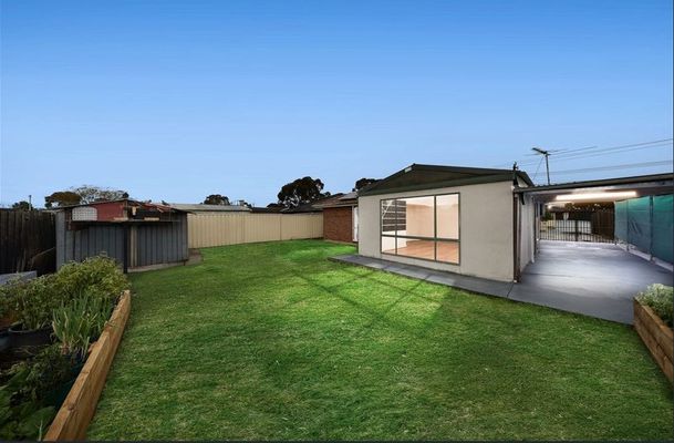 42 Malmsbury Drive, Meadow Heights