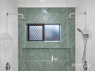 15 Greentree Circuit, Bushland Beach