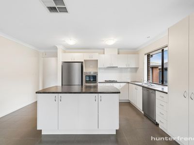18 Villiers Drive, Point Cook