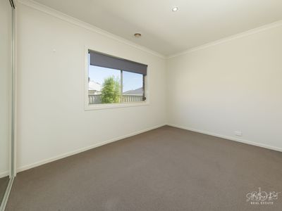 14 BURTON CRESCENT, Wodonga