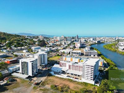 18 / 5 Kingsway Place, Townsville City