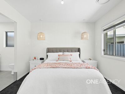 14 The Esplanade, Oak Flats