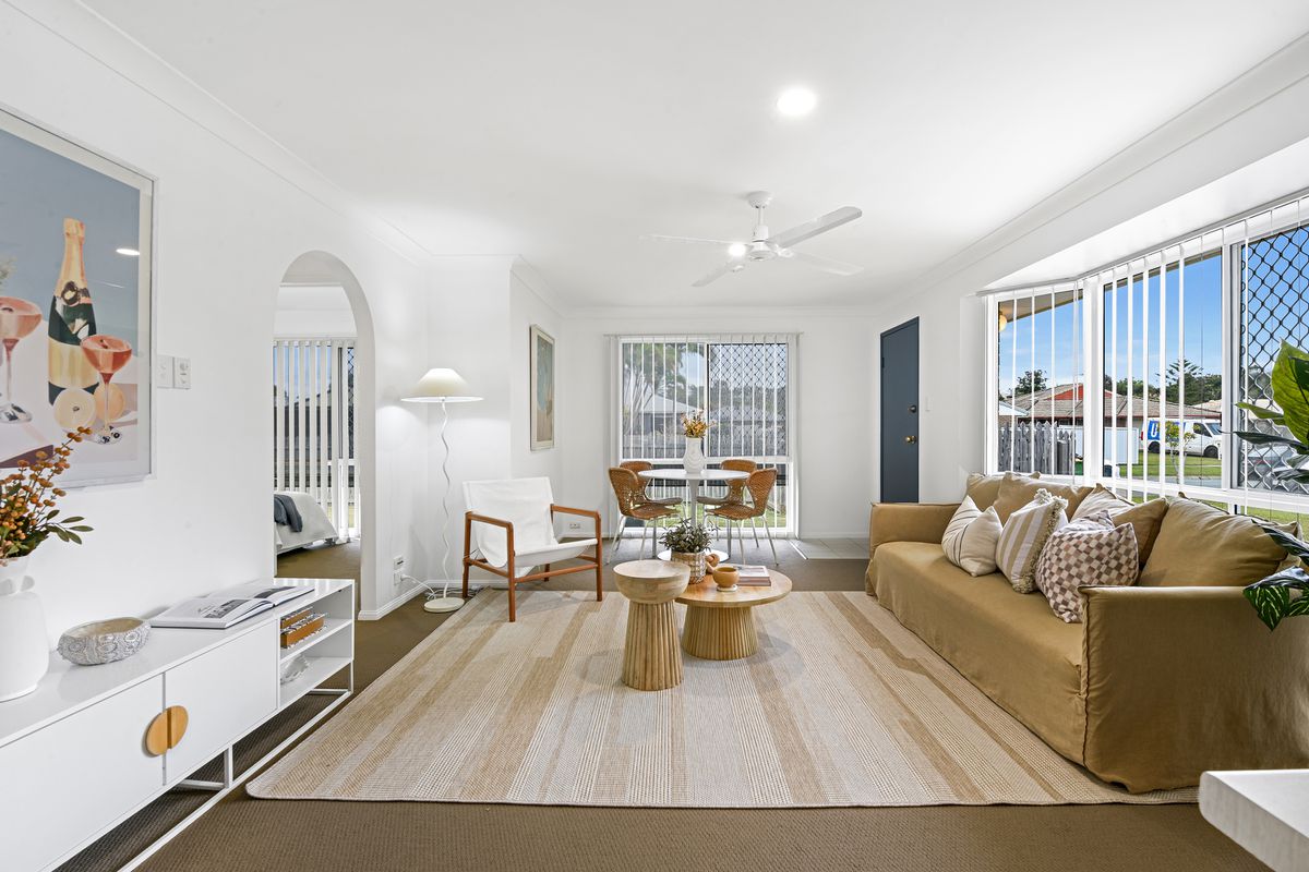 Low-Maintenance Living in a Prime Labrador Location