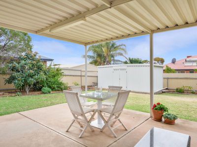 24 Tindals Crescent, Hannans