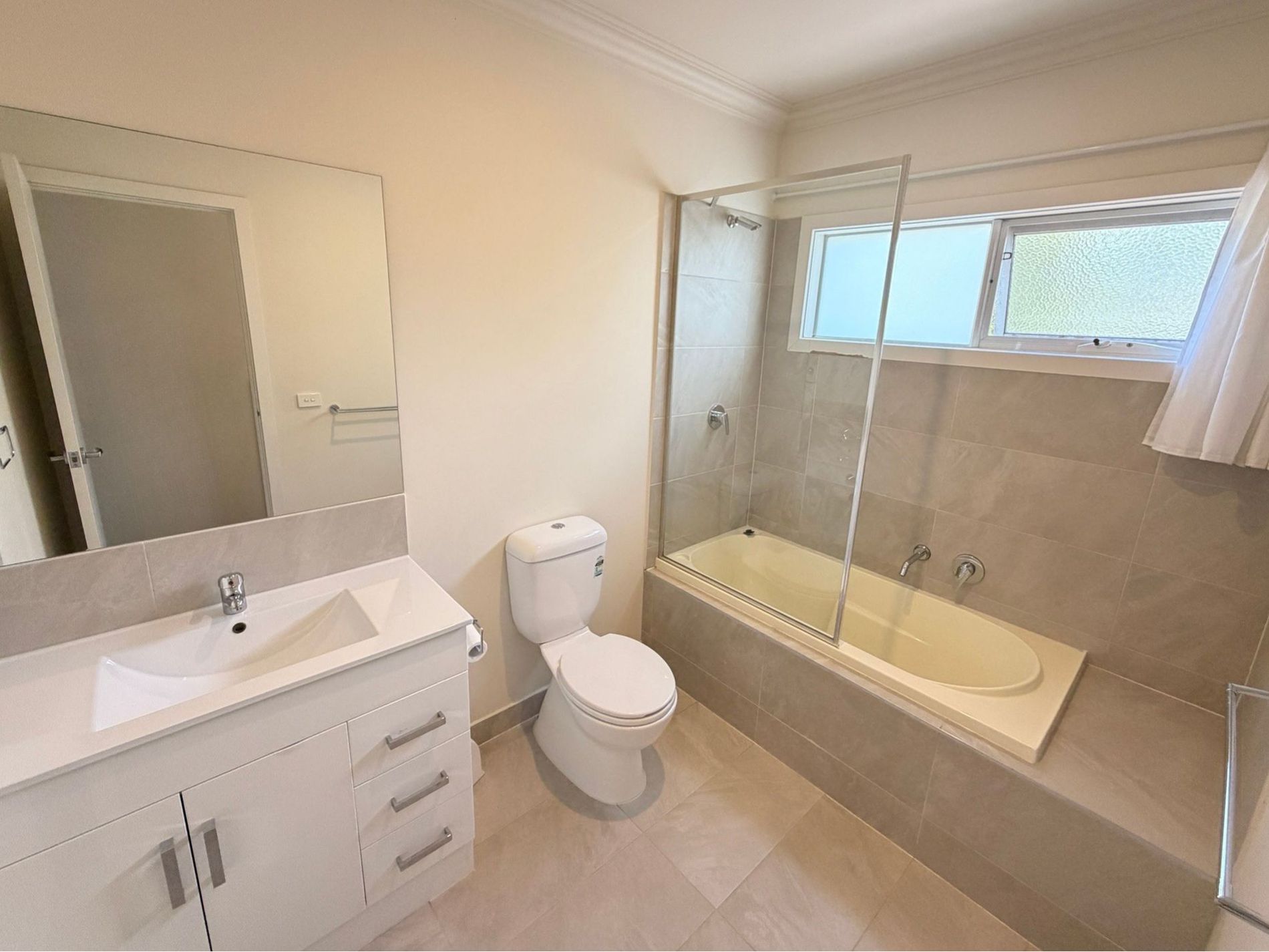 2 / 7 Trewheela Avenue, Manifold Heights