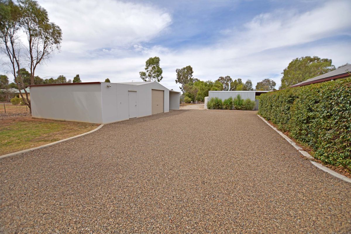 14 Weller Road, Lancaster