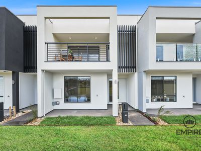 6 Mahara Walk, Cranbourne West