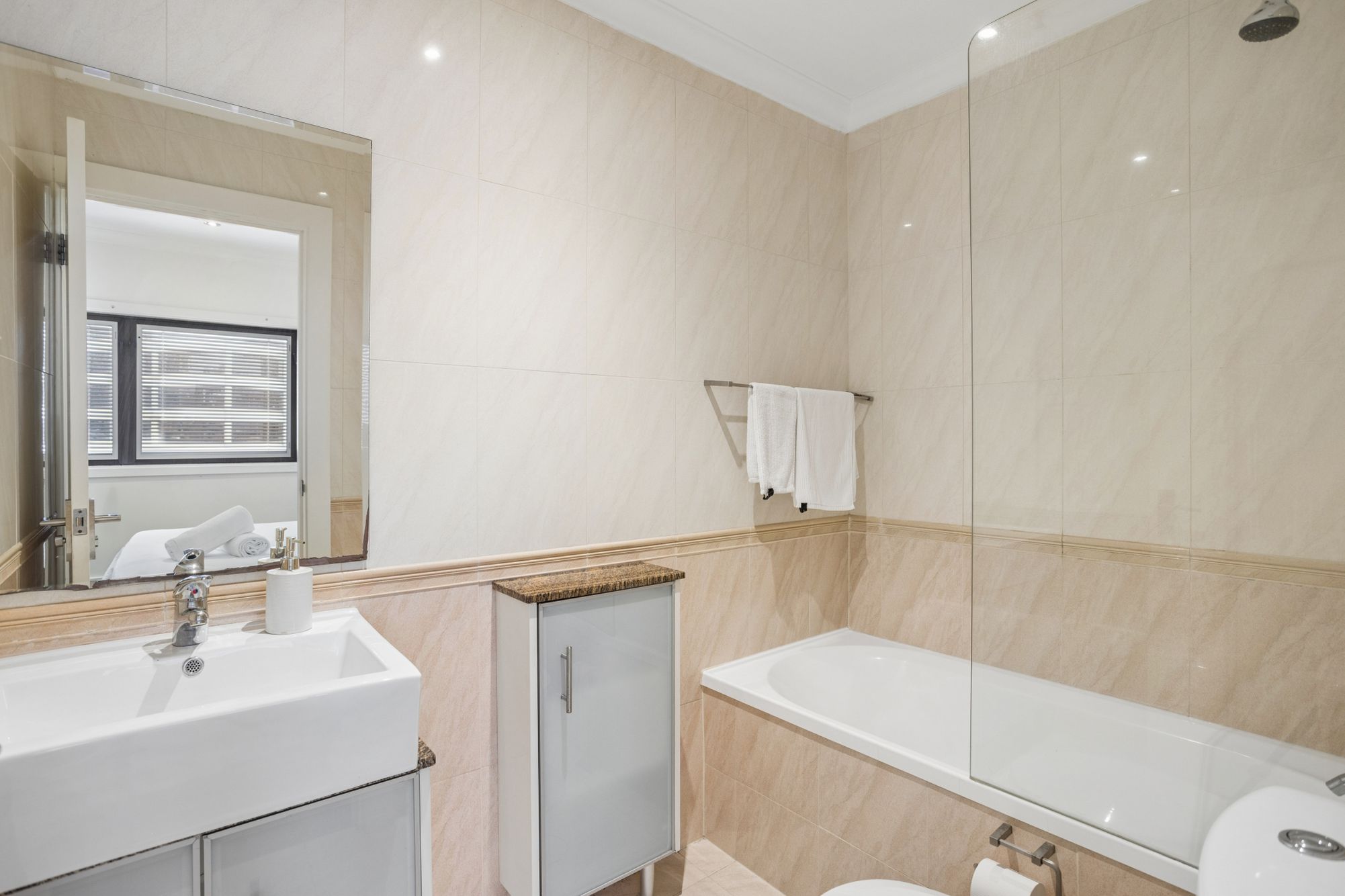 904 / 39 Grenfell Street, Adelaide