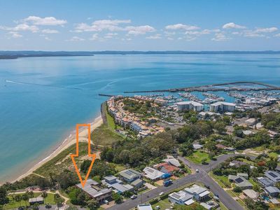 4 / 2 James Street, Urangan