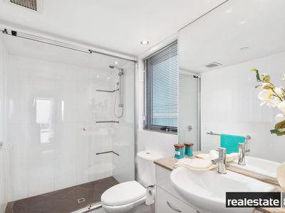 17 / 132 Terrace Road, Perth