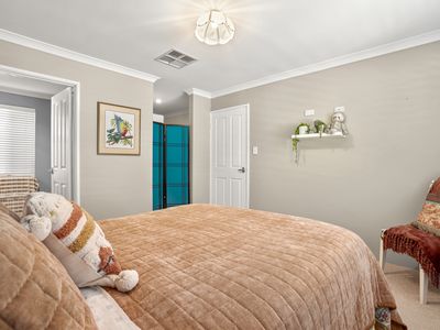 26 Amity Circuit, Shoalwater