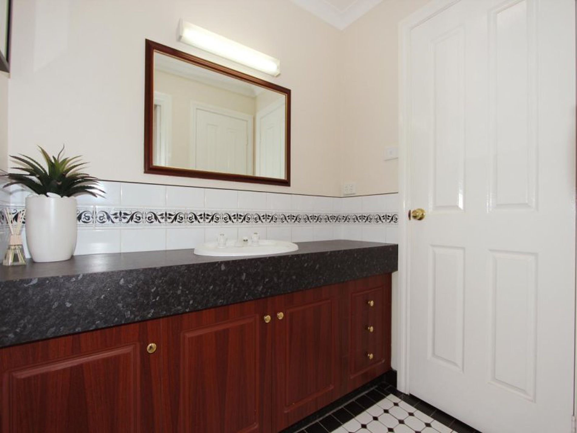 81 McCleery Street, Kalgoorlie