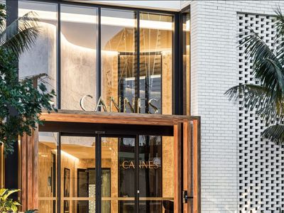 1101 / 15-17 Cannes Ave, Surfers Paradise