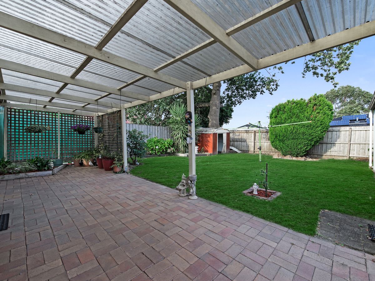 1 Jindabyne Avenue, Dandenong North